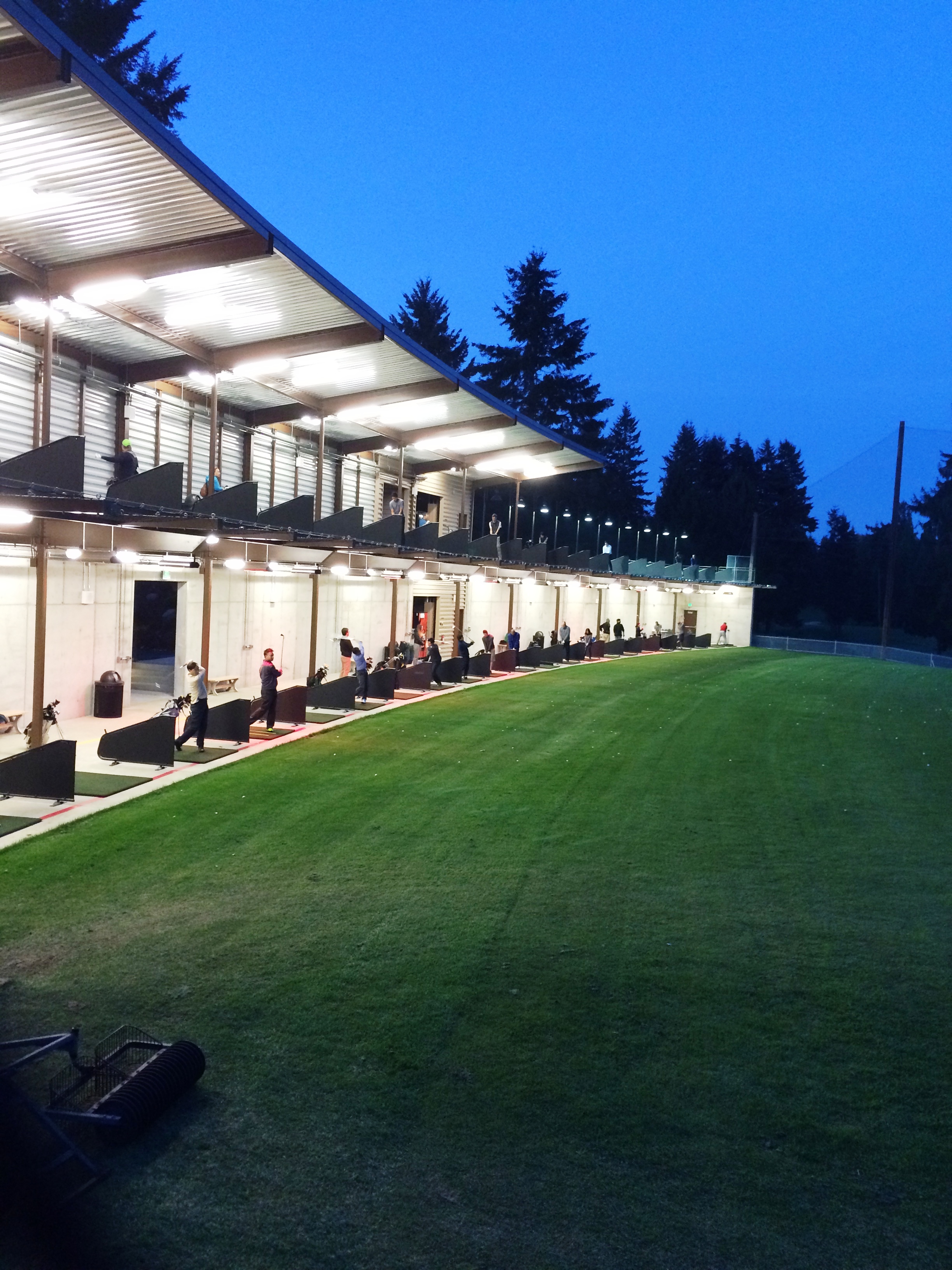 Bellevue, WA Premier Golf Centers Bellevue Golf Course